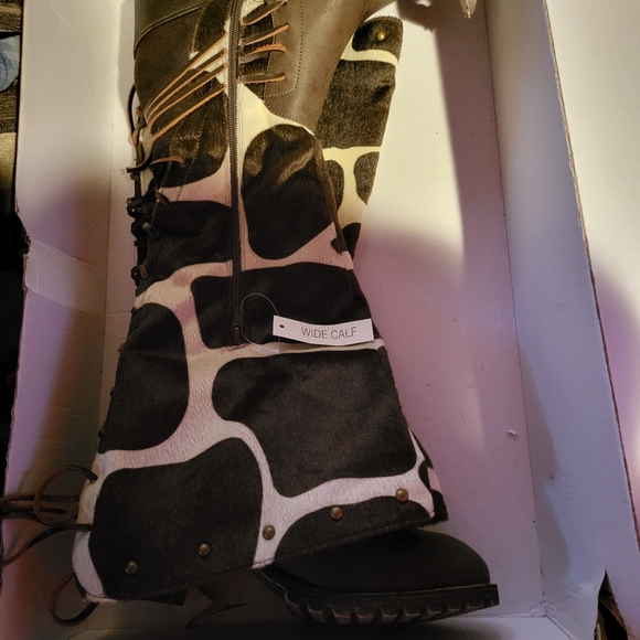 Giraffe print boots NEW SALE PRICE - Picture 3 of 3